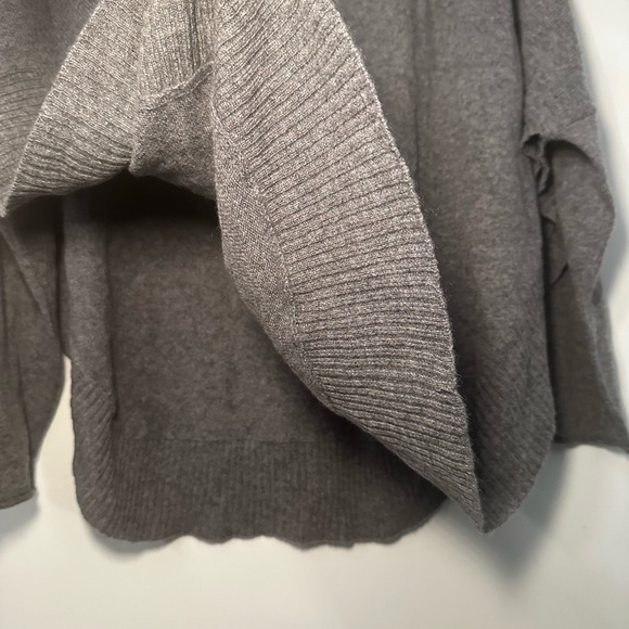 Qi 100% Cashmere Gray Shrug Lagenlook Normcore Poncho Sweater Fall Staple Size L - Picture 8 of 16